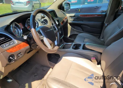 2015 Chrysler Town & Country из США, поврежденный, VIN 2C4RC1CG8FR629369